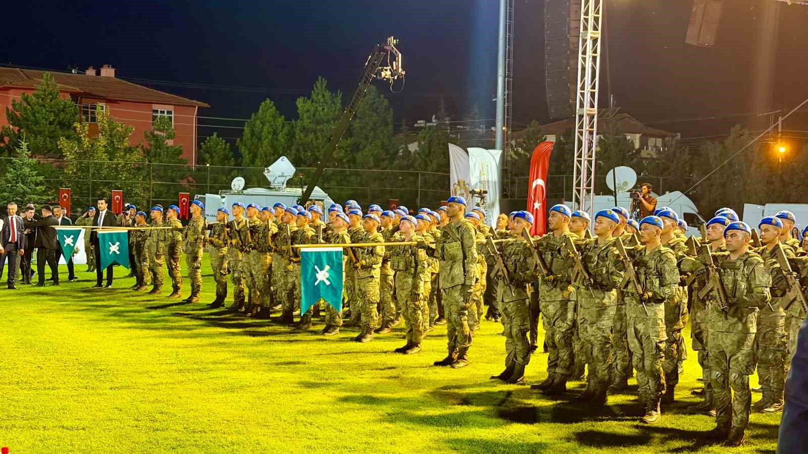 tbmm-baskani-kurtulmus-artik-onumuzde-yeni-bir-kapi-acilmis-yeni-bir-yolun-baslangicindayiz
