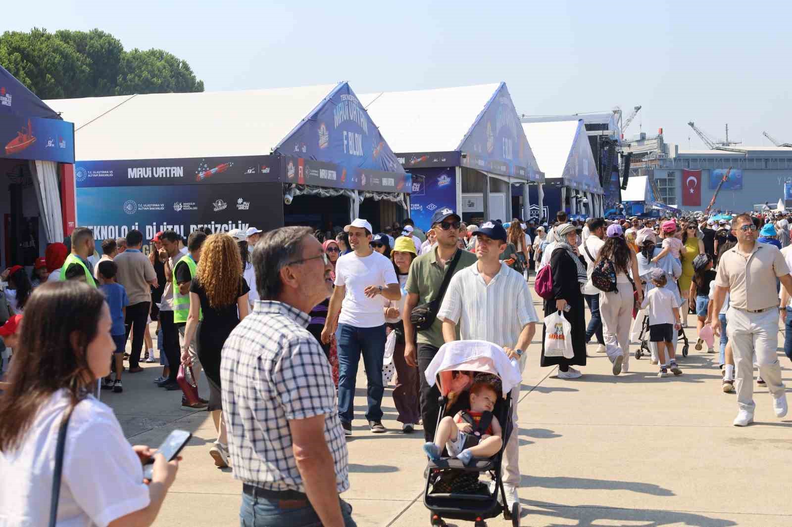 teknofest-mavi-vatanda-adim-atacak-yer-kalmadi
