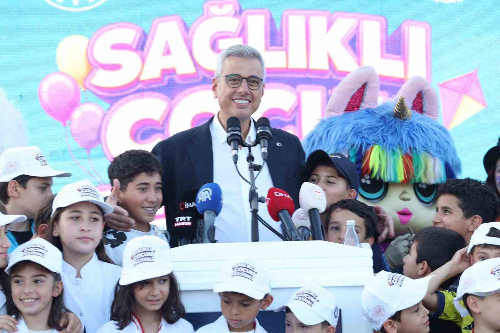 bakan-memisoglu-bugun-yaklasik-3-kisiden-1i-maalesef-sigara-iciyor