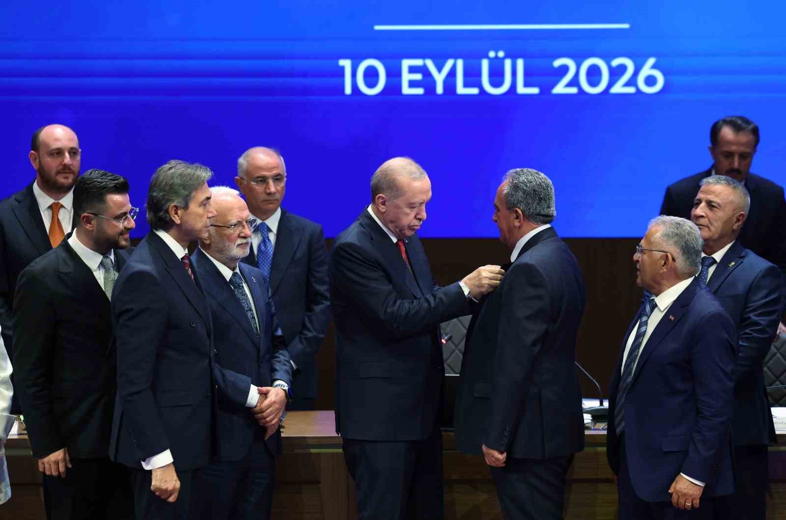 chpli-felahiye-ve-akkisla-belediye-baskanlari-ak-partiye-katildi