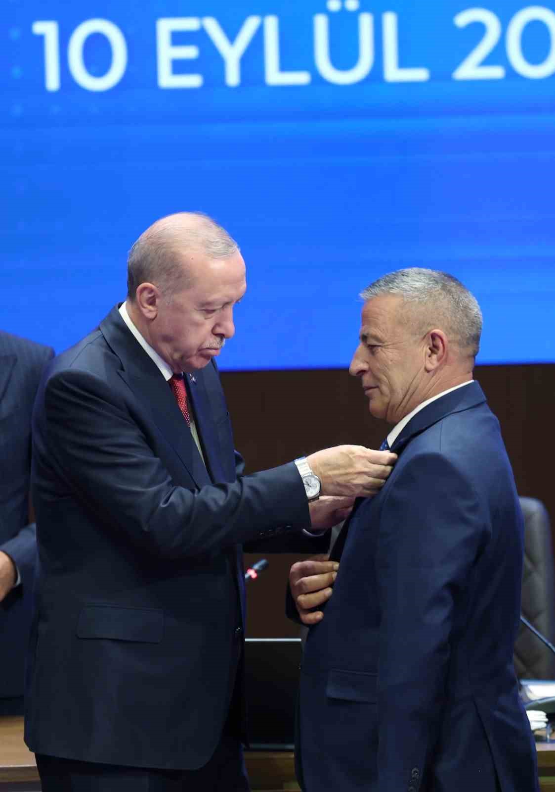 chpli-felahiye-ve-akkisla-belediye-baskanlari-ak-partiye-katildi