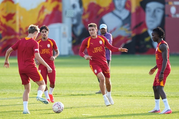 galatasaray-basaksehir-macinin-hazirliklarini-tamamladi