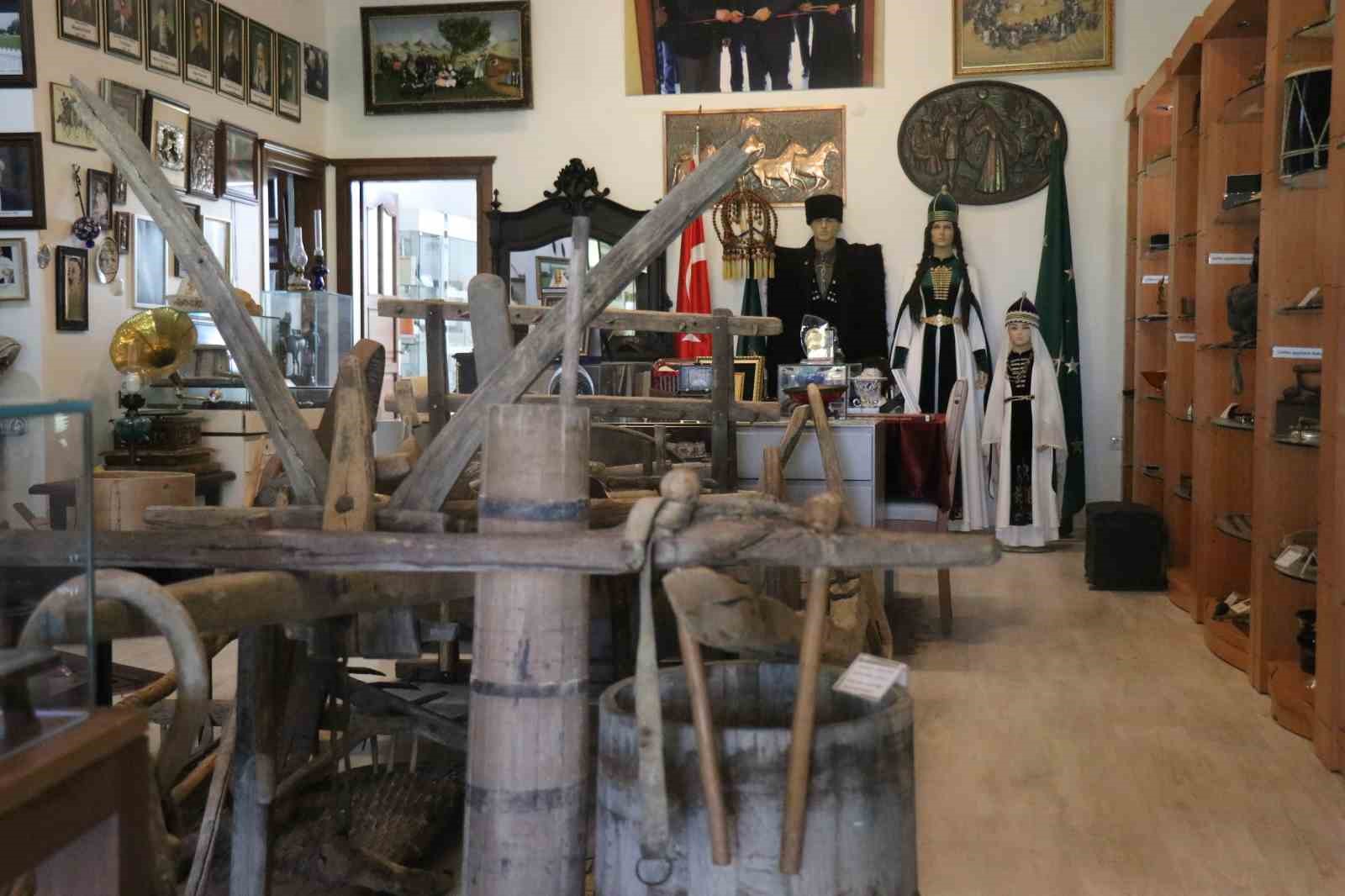 tavan-arasindaki-dede-yadigarindan-muze-gibi-kultur-evine-uzanan-hikaye